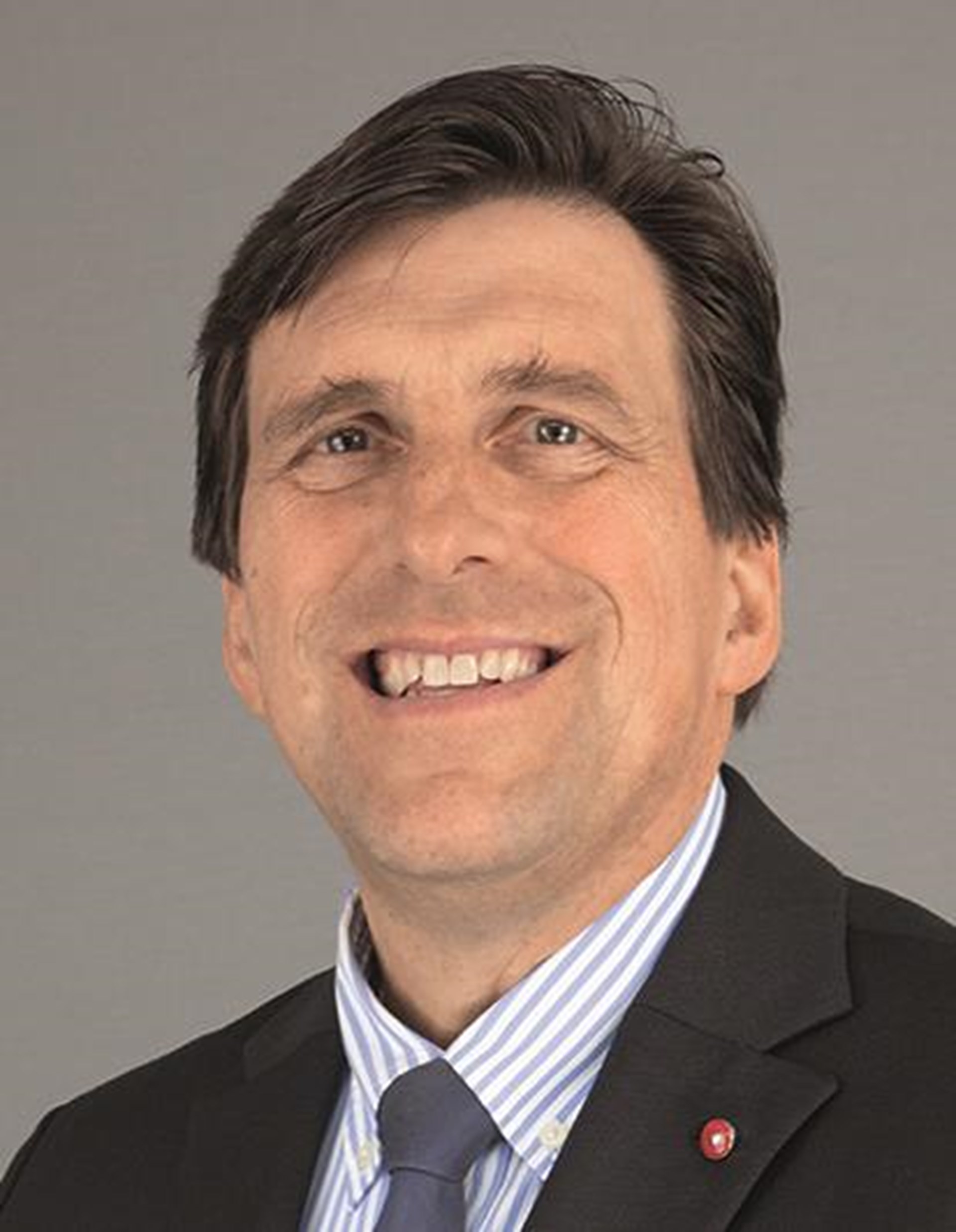 Portrait Peter Zur